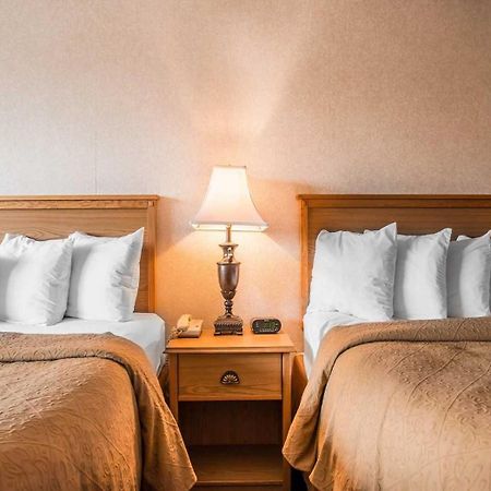 Quality Inn Pittsburgh Airport Oakdale Ngoại thất bức ảnh