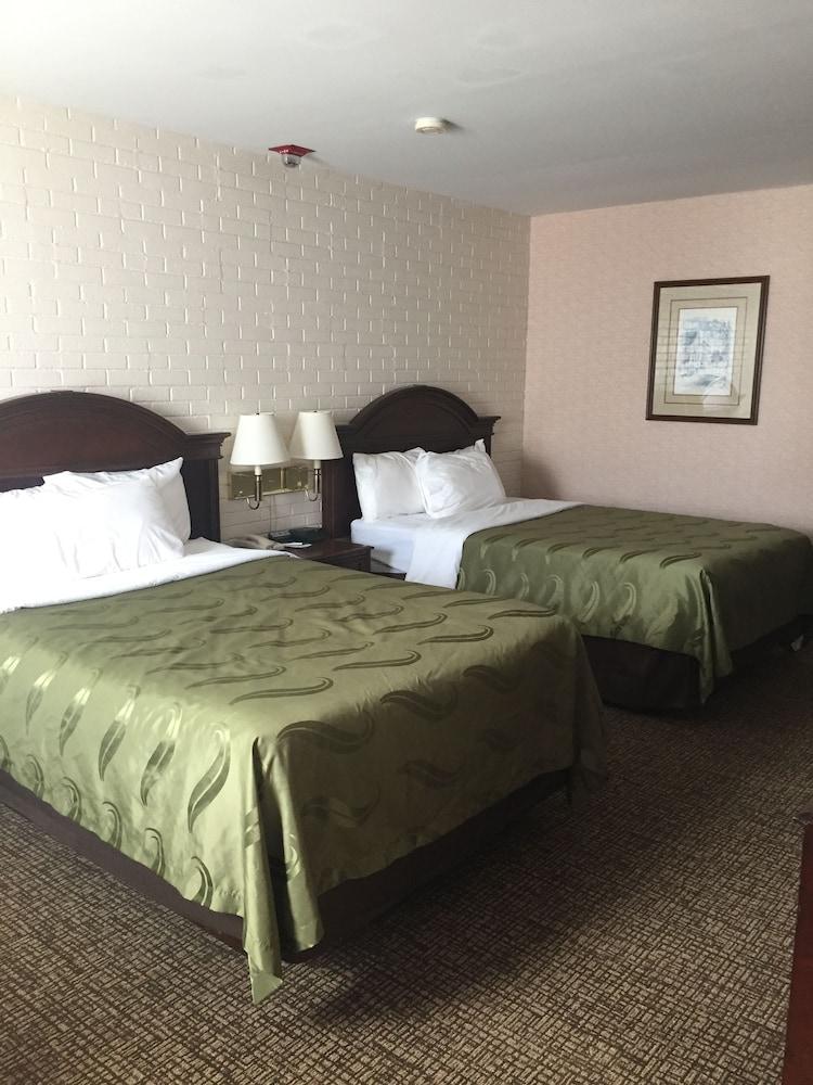 Quality Inn Pittsburgh Airport Oakdale Ngoại thất bức ảnh