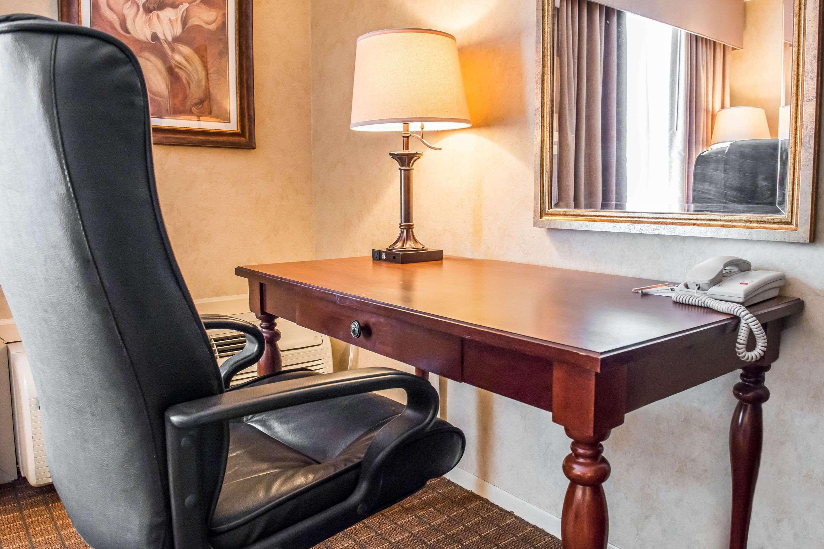 Quality Inn Pittsburgh Airport Oakdale Ngoại thất bức ảnh