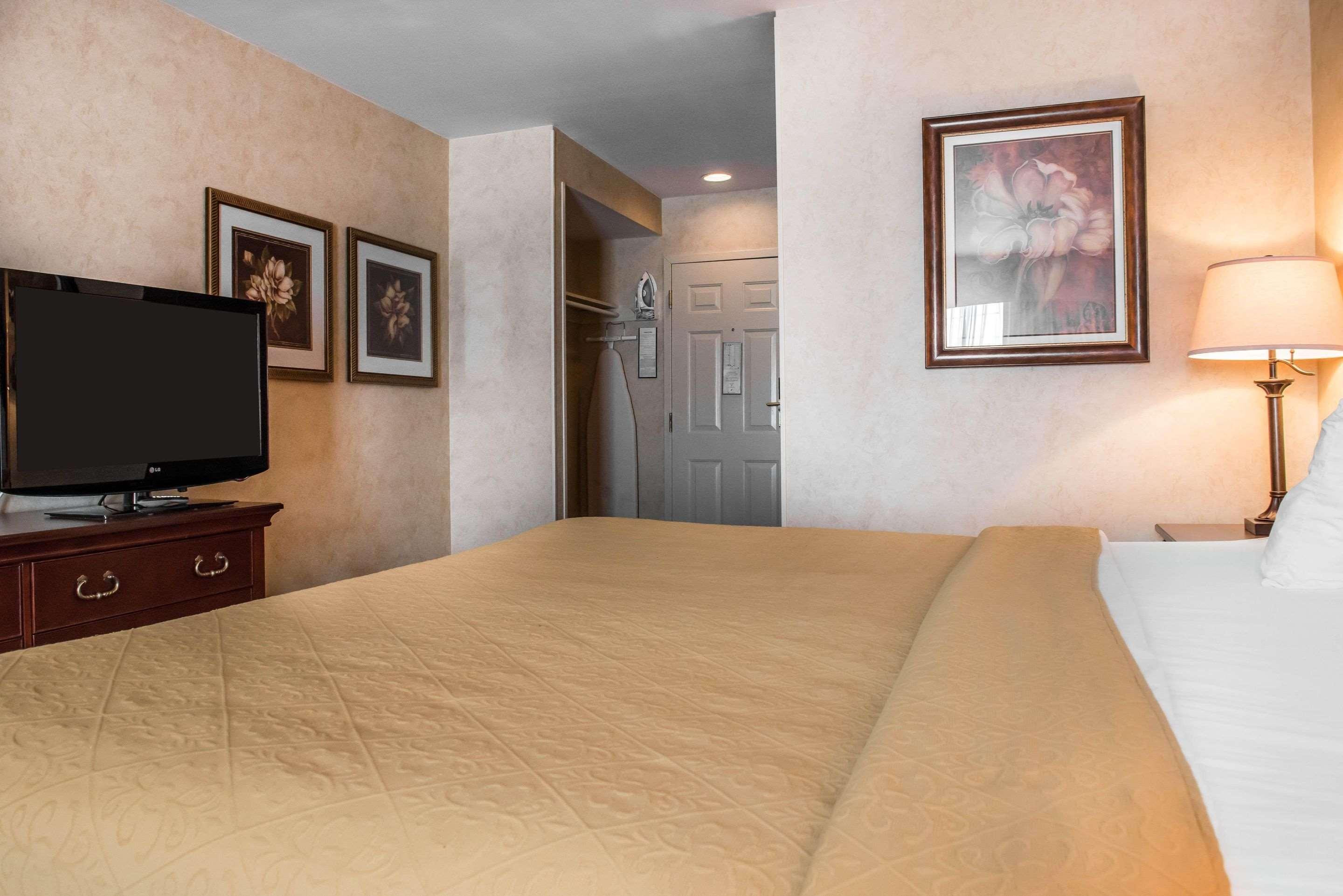 Quality Inn Pittsburgh Airport Oakdale Ngoại thất bức ảnh