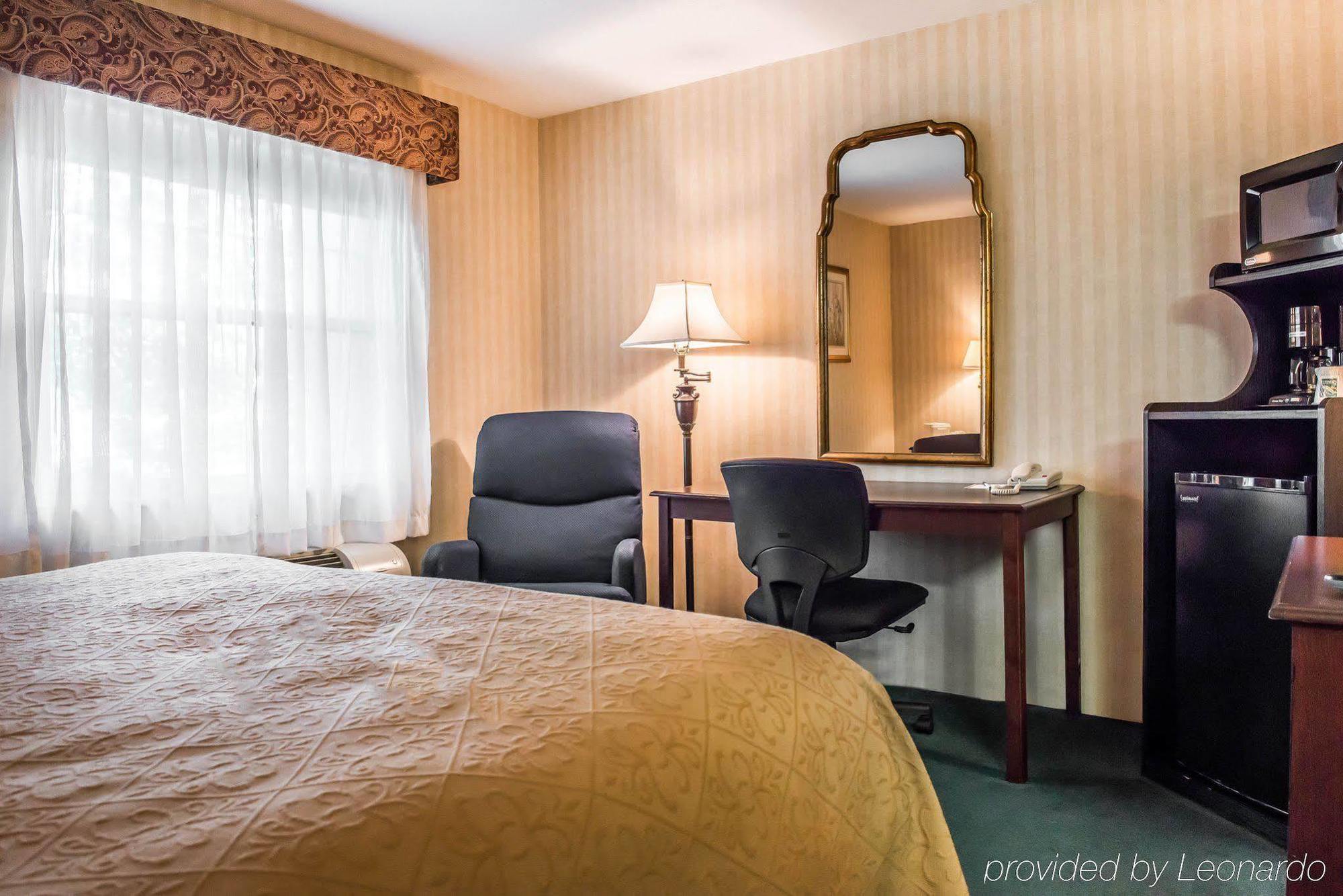 Quality Inn Pittsburgh Airport Oakdale Ngoại thất bức ảnh